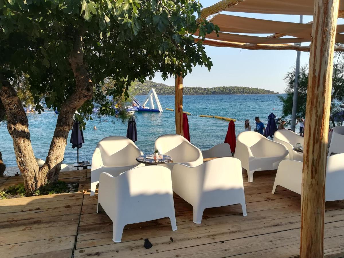 Apartment Domenico - 50 M From The Sea Seget Donji