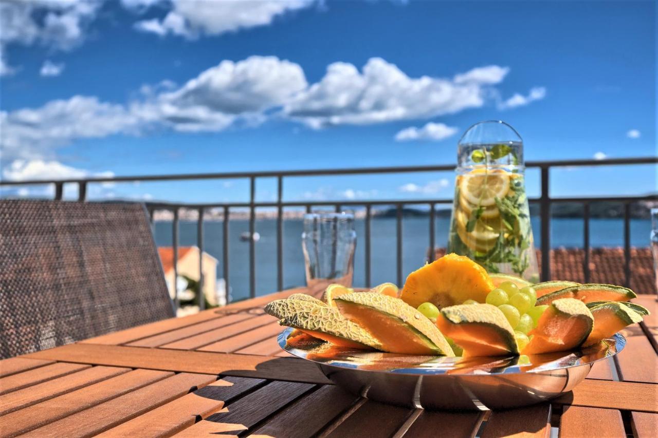 Domenico - 50 M From The Sea