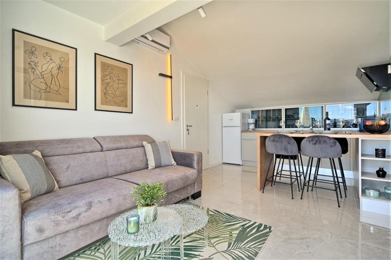 Domenico - 50 M From The Sea *